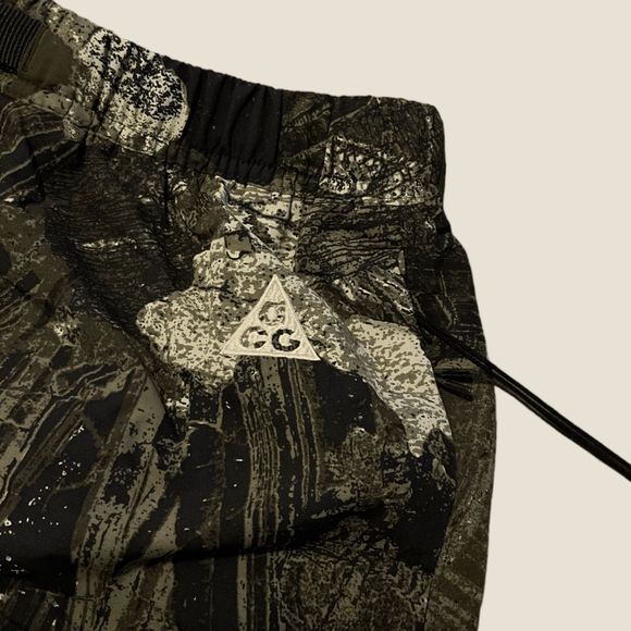 Nike ACG Trail Print Shorts "Snowgrass" Size Large - Picture 3 of 5